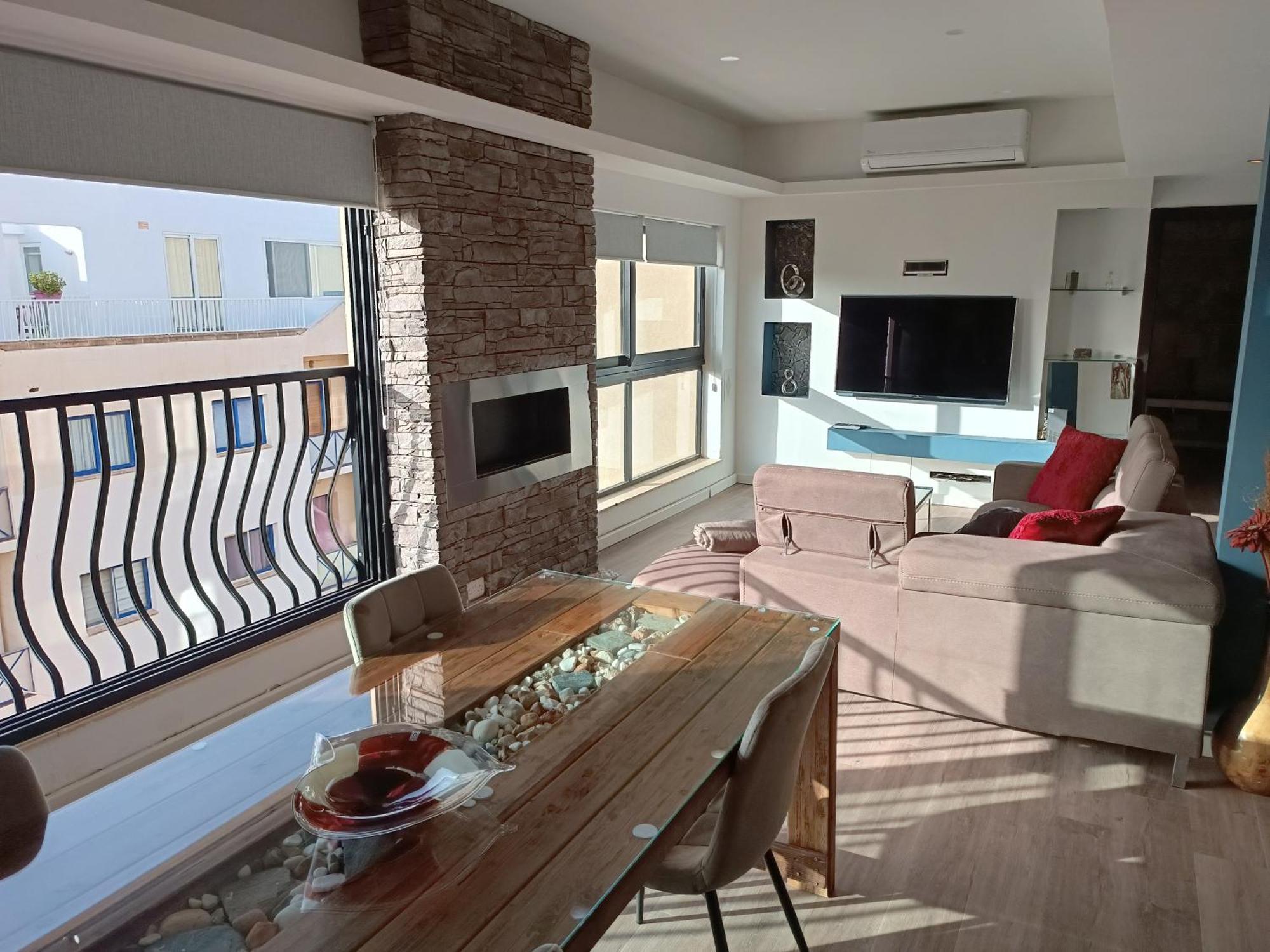 Little Wood Apartment Marsaskala Ngoại thất bức ảnh